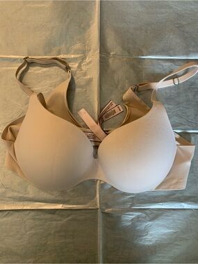 Victoria’s Secret Nude Push-up Bra